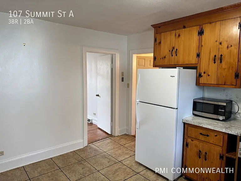 107 Summit St #A — Photo 26