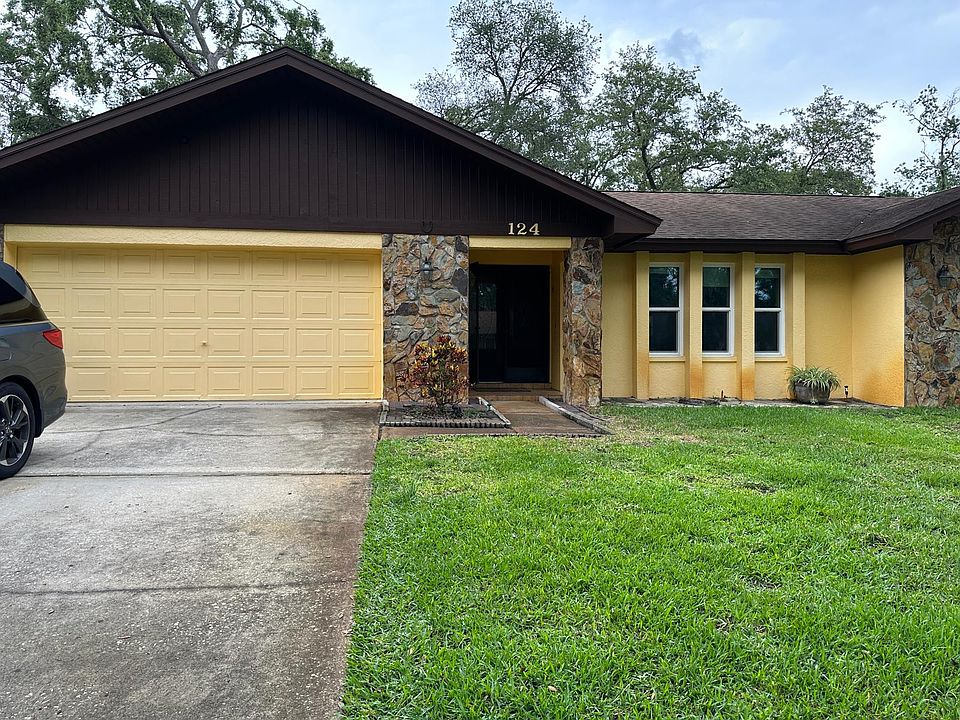 Front of the home - Entry