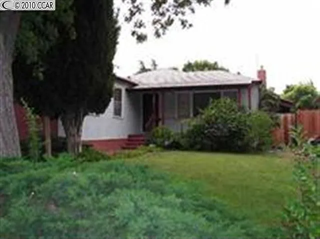 103 Tiffany Dr photo 1