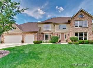 8804 Lake Ridge Dr, Darien, IL 60561