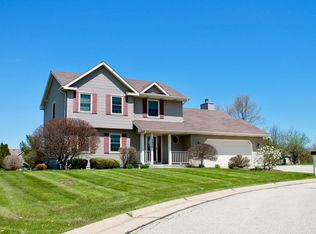 5850 Wynbrook Ct, Racine, WI 53406