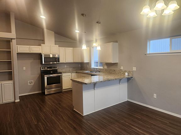 4th image of 7629 Calaveras St