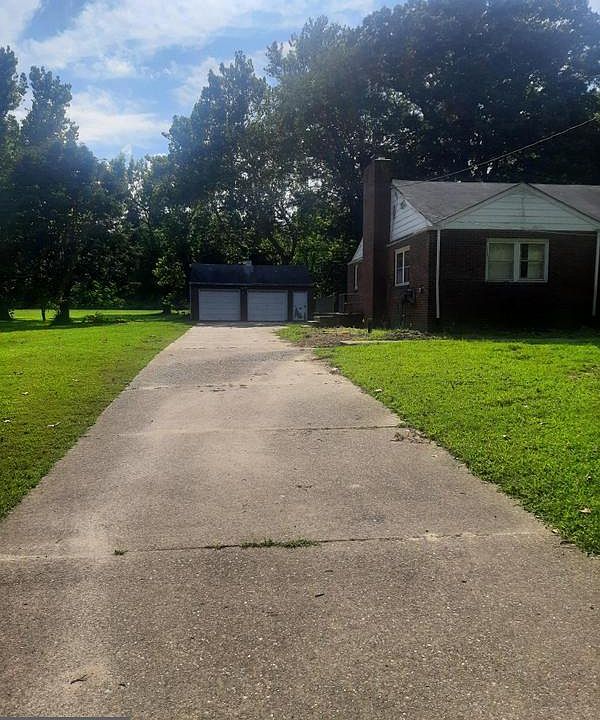 2nd image of 853 Little Gloucester Rd