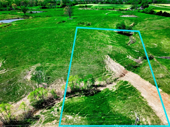 4 Saint Paul Rd, Woodlawn, TN 37191