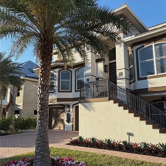 225 Egret Ave — Photo 1
