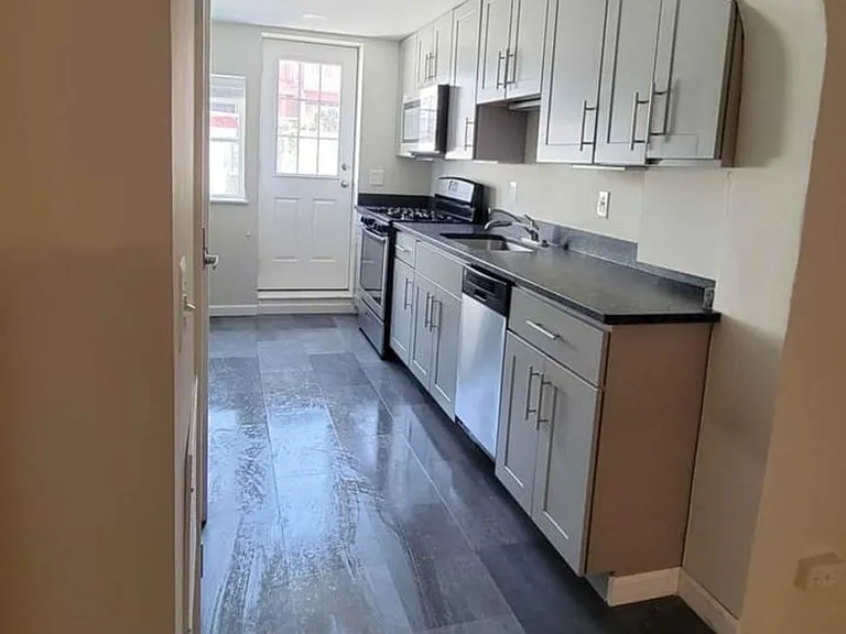519 S Chapel St — Photo 4