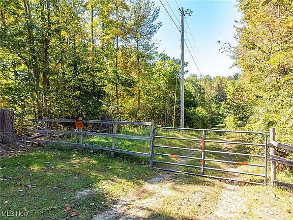4th image of 34561 Sunshine Rd
