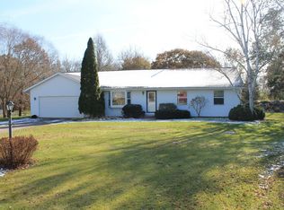 2395 Elk Ct, Spring Grove, IL 60081