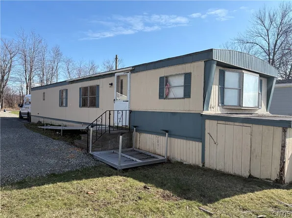160 Joe Fultz Blvd, Oswego, NY 13126