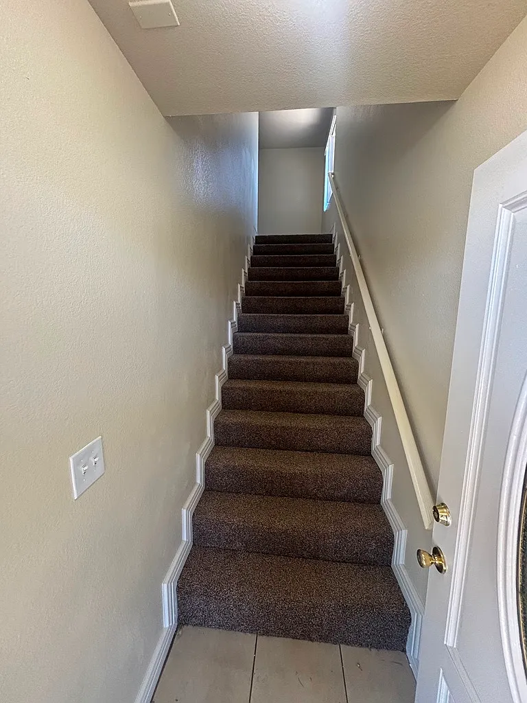 4 bed, 1300 sqft, $3,650 — Photo 3