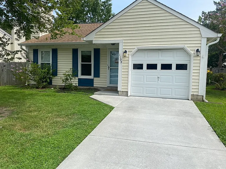 1109 Tibbetstown Ct — Photo 1