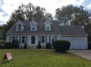 105 Columbine Dr, West Grove, PA 19390