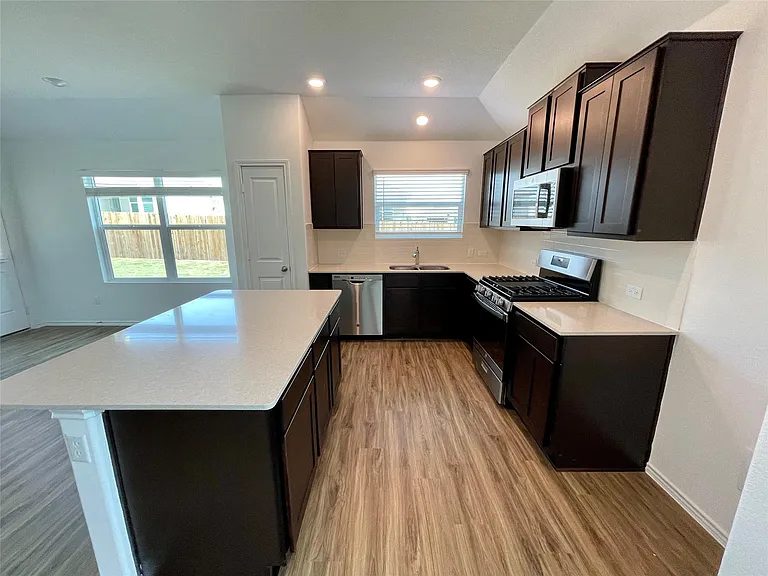 3208 Kenner Dr — Photo 11