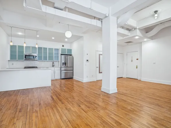 56 Court Street image 4 of 7