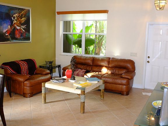 2nd image of 899 Sunflower Cir