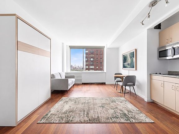 2nd image of 111 W 67th St APT 24L