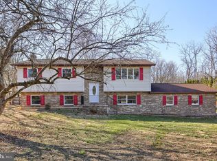 914C Alexander Spring Rd, Carlisle, PA 17015