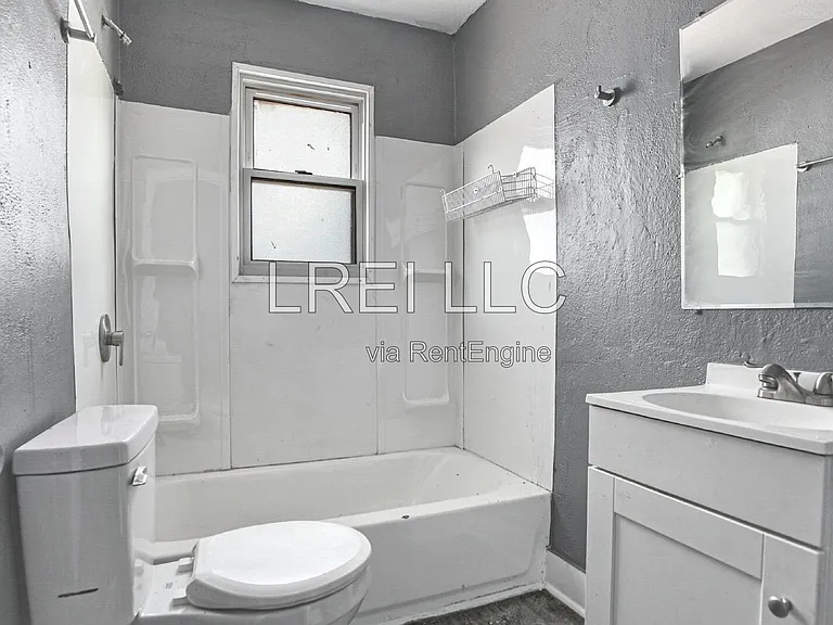 3127 Southern Ave — Photo 4