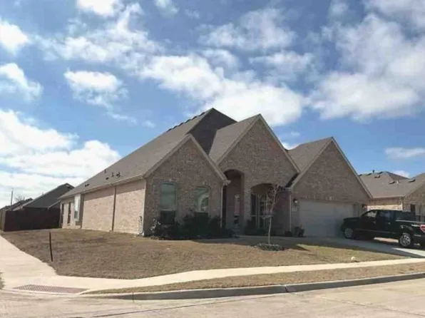 230 Tradd St, Red Oak, TX 75154