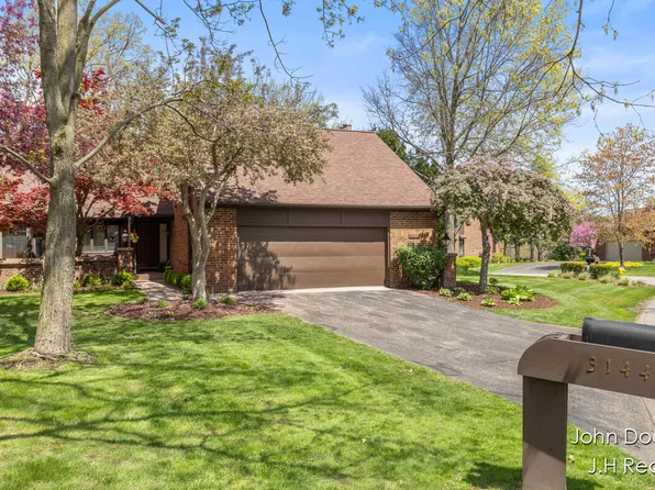 3144 E Gatehouse Dr SE, Grand Rapids, MI 49546