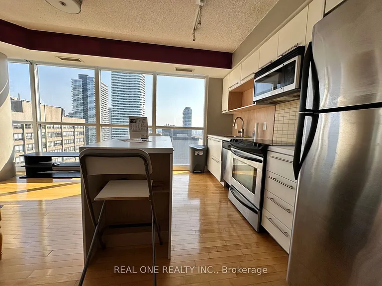 25 Carlton St #2309 — Photo 8