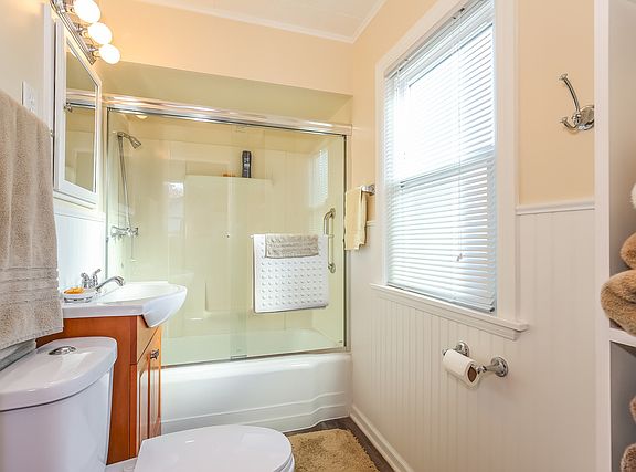 4th image of 33704 N Forest Dr