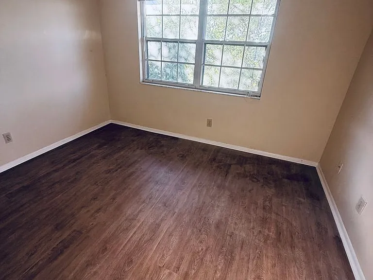 915 Sonesta Ave NE #203 — Photo 11