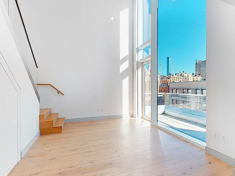 101 W 14th St #8B — Photo 3