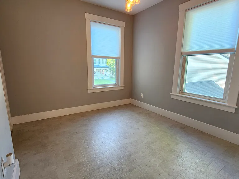 8 Fay St #2 — Photo 3