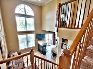 15 Chatsworth Rd, Manalapan, NJ 07726