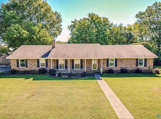 2221 Essex Dr SW, Decatur, AL 35603