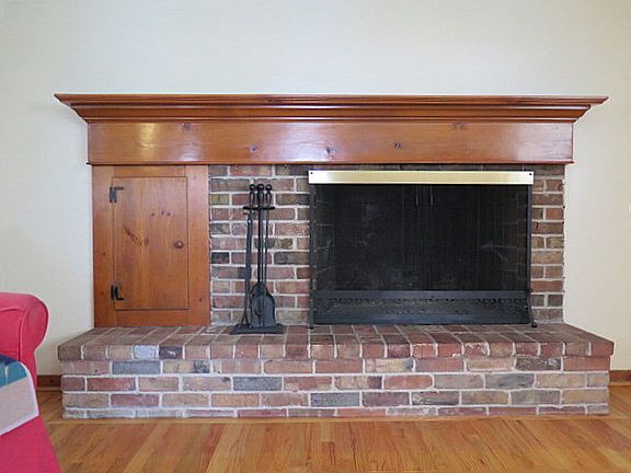 3rd image of 265 E 25th St