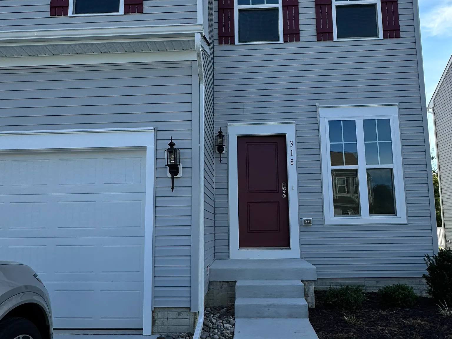 3 bed, 2.5 bath, $2,100 — Photo 1