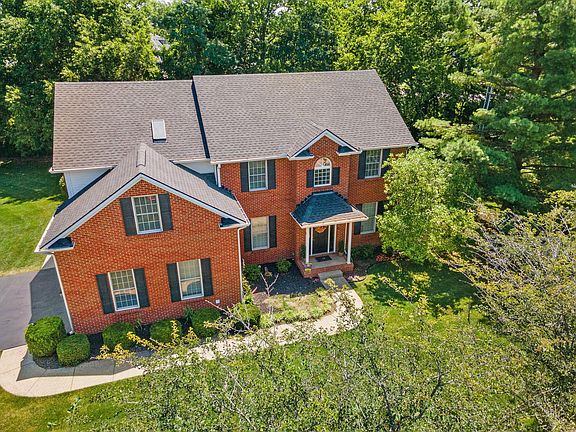 3rd image of 101 Hawthorne Dr