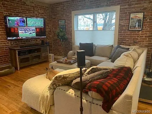 1 bed, 1.0 bath, 1400 sqft, $2,450 — Photo 4