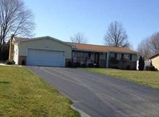 3215 Meadow Ln, New Castle, PA