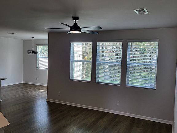 3rd image of 155 Olivia Cir