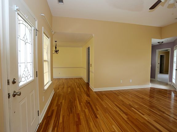 3rd image of 250 Madison Ave NE
