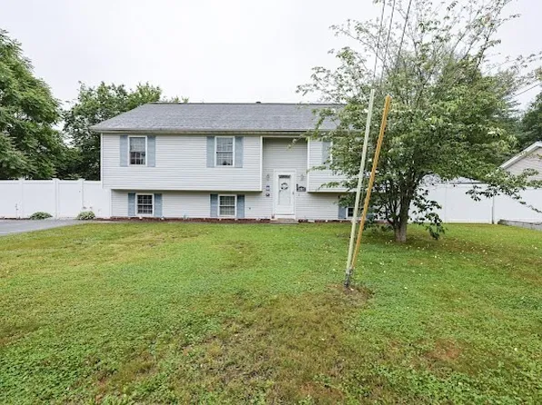 261 Honorable Gordon M Gln #R, Taunton, MA 02780
