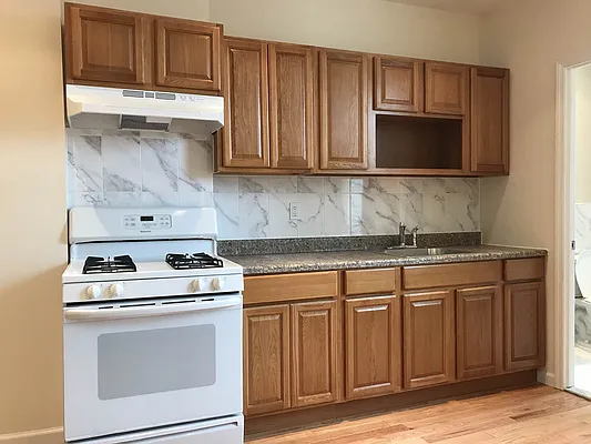 Rented by MPGL Realty Corp | media 5
