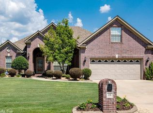 15 Frankfort Ct, Little Rock, AR 72223