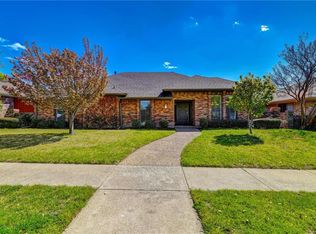 10242 Sunridge Trl, Dallas, TX 75243