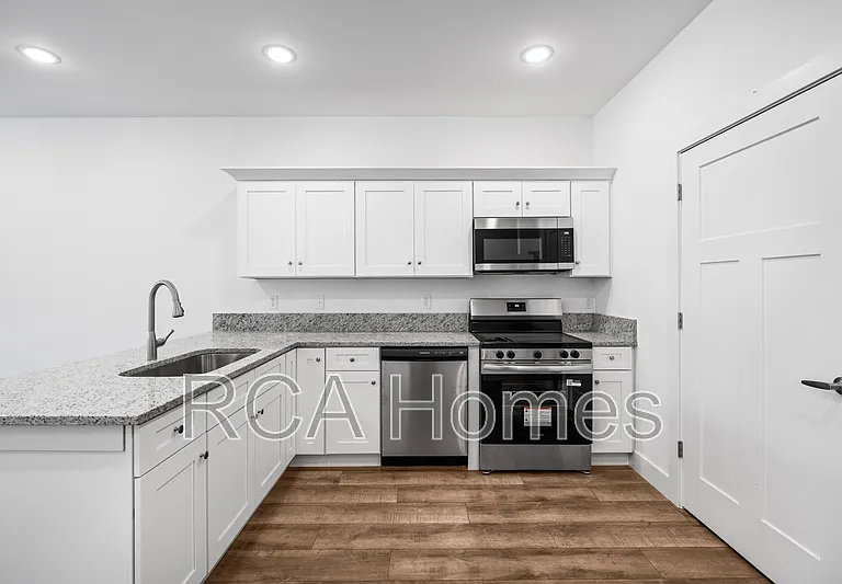 2739 Guilford Ave #D — Photo 2