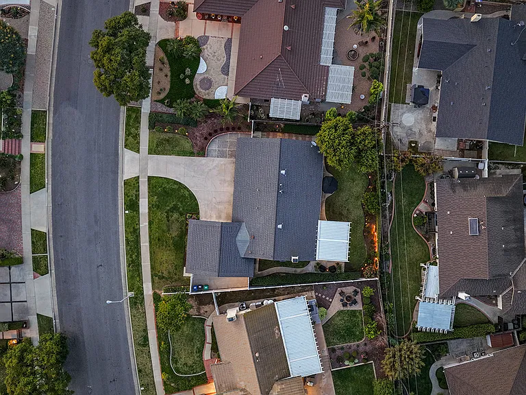 843 Bernard Dr — Photo 46