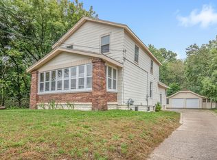 1138 Emerald Ave NE, Grand Rapids, MI