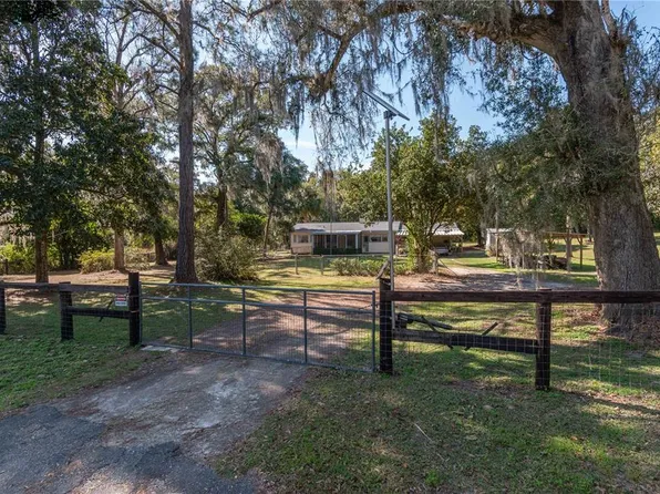 9352 NE 27th Ter, Anthony, FL 32617