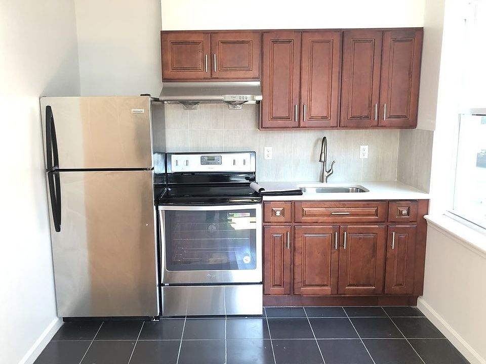 1st image of 3017 39th Ave