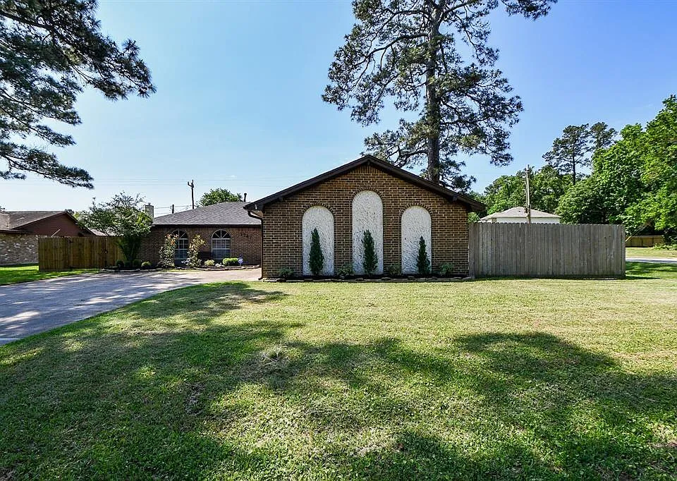 1747 Burning Tree Rd