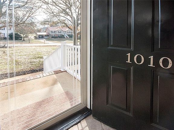4th image of 1010 Shennandoah Dr