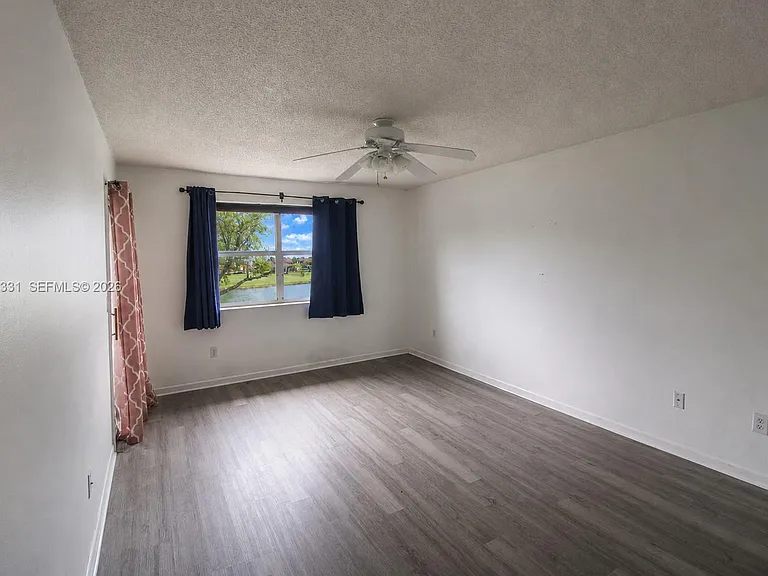 2518 SE 20th Pl #203-B — Photo 15
